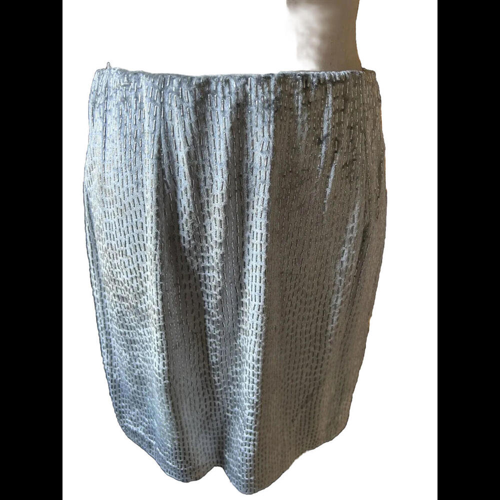 💃🐩🖤Cache Gray Straight Skirt Side Front Slit Zip Back Sz M NWOT Velvet Beads